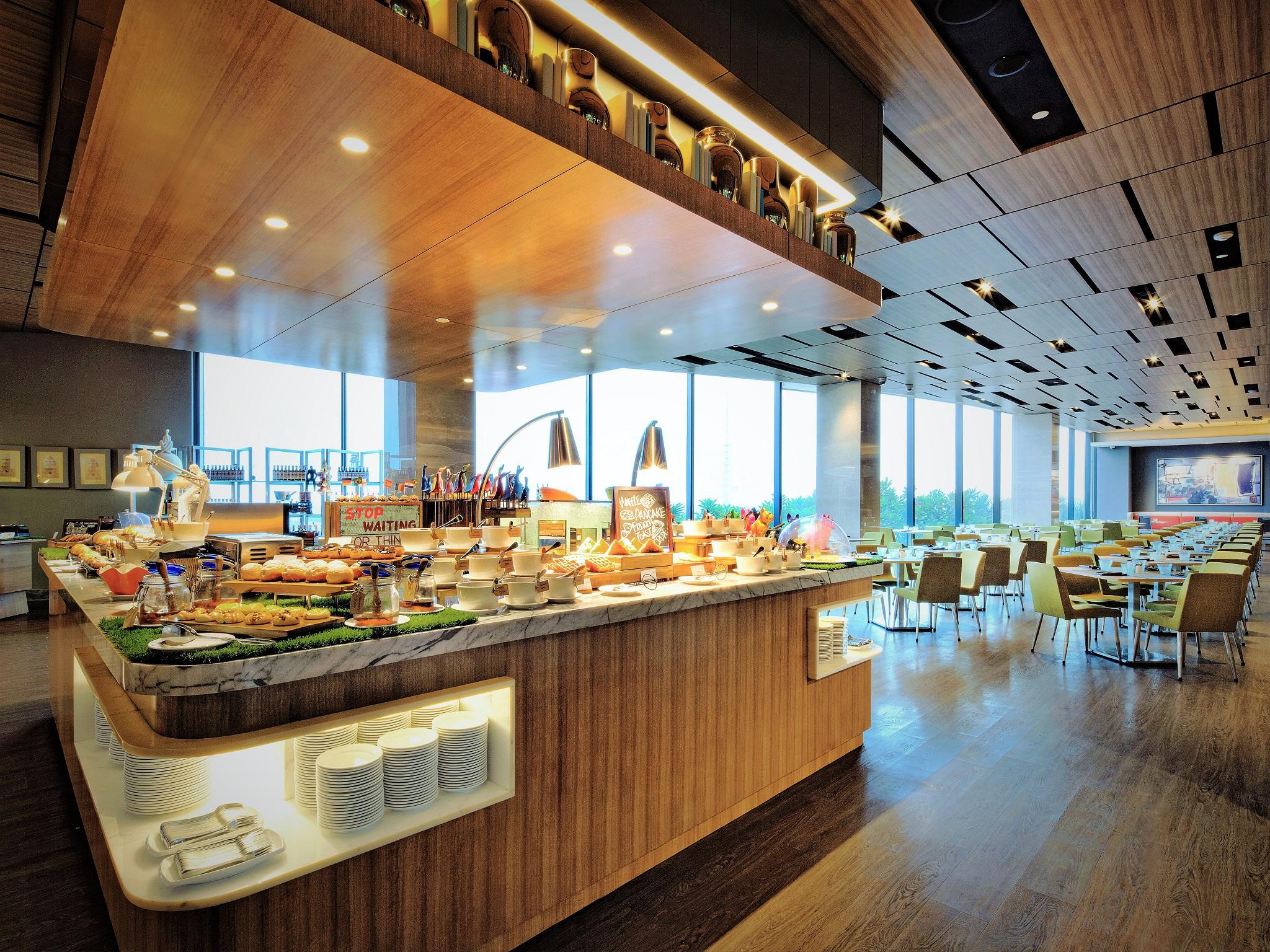 Four Points By Sheraton Surabaya Exterior foto