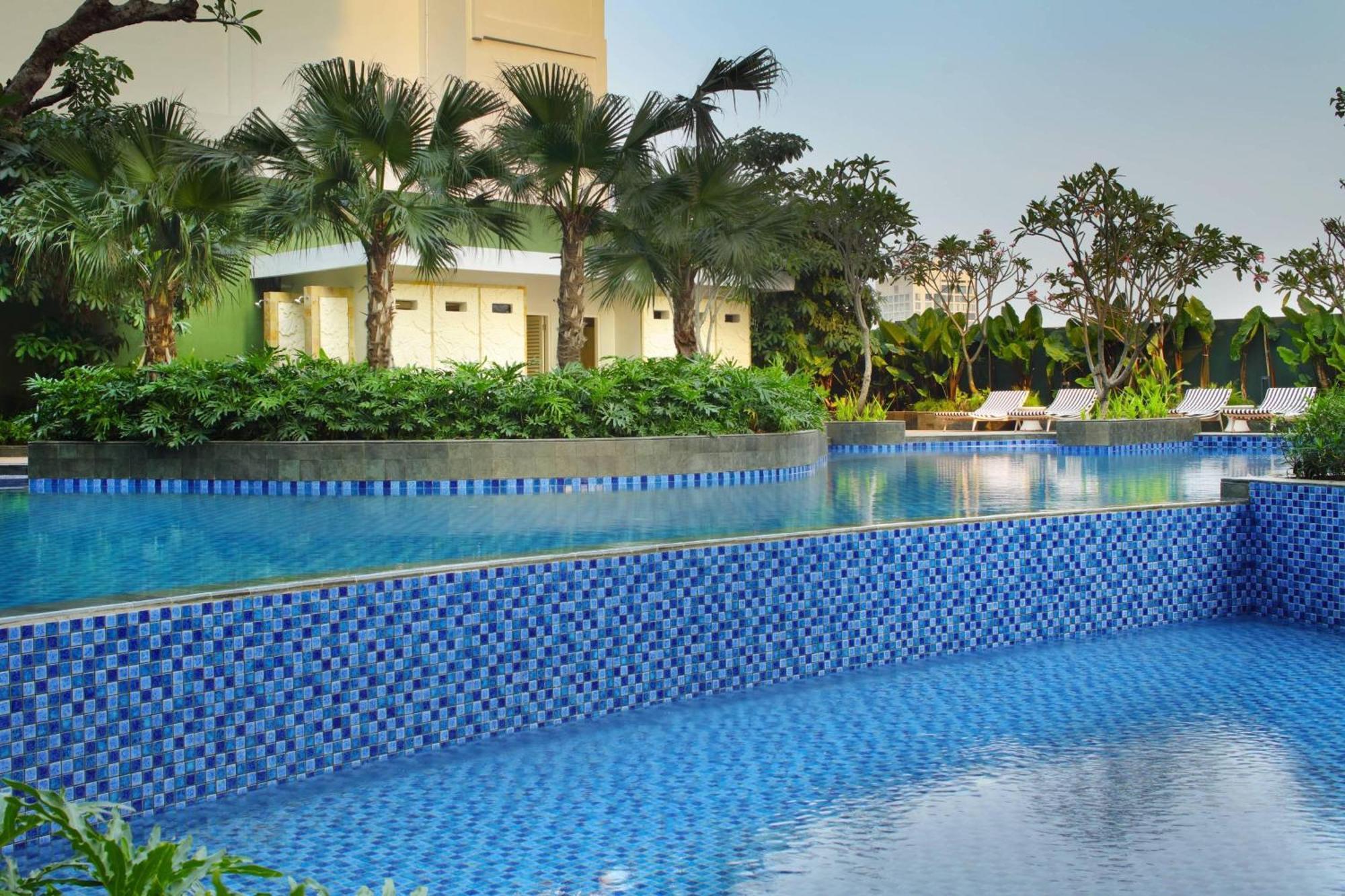 Four Points By Sheraton Surabaya Exterior foto