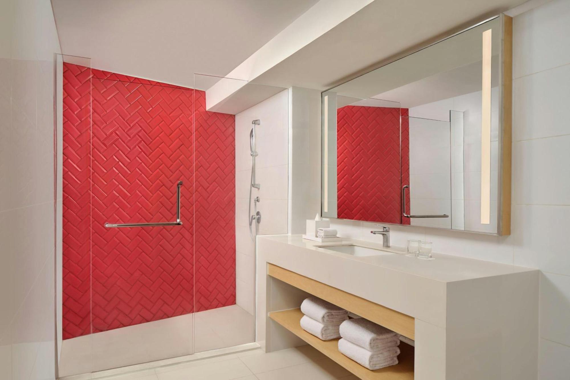 Four Points By Sheraton Surabaya Exterior foto