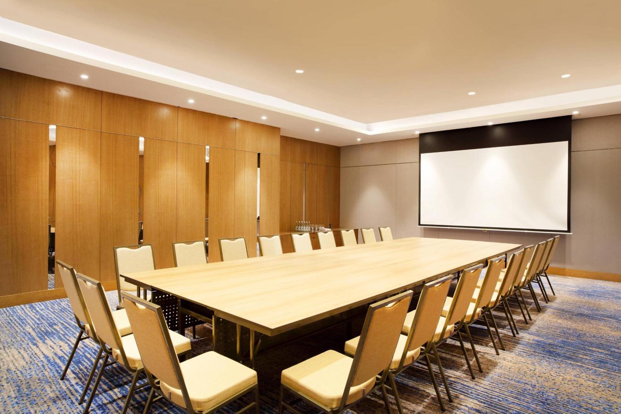 Four Points By Sheraton Surabaya Exterior foto