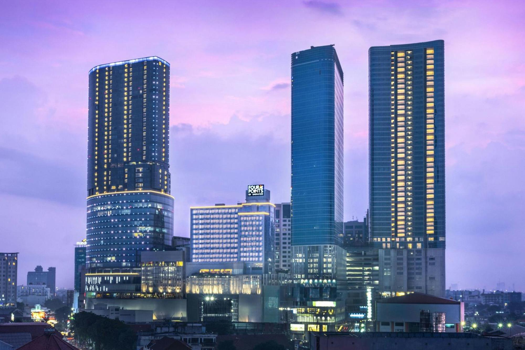 Four Points By Sheraton Surabaya Exterior foto